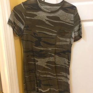 Camo T-Shirt. Size Small.